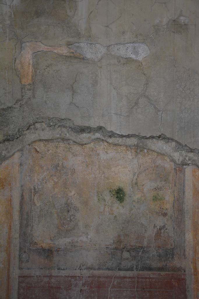 I.8.17 Pompeii. March 2019. 
Room 9, central wall painting showing Daedalus tying the wings on Icarus, from east wall of tablinum.
Foto Annette Haug, ERC Grant 681269 DÉCOR.

