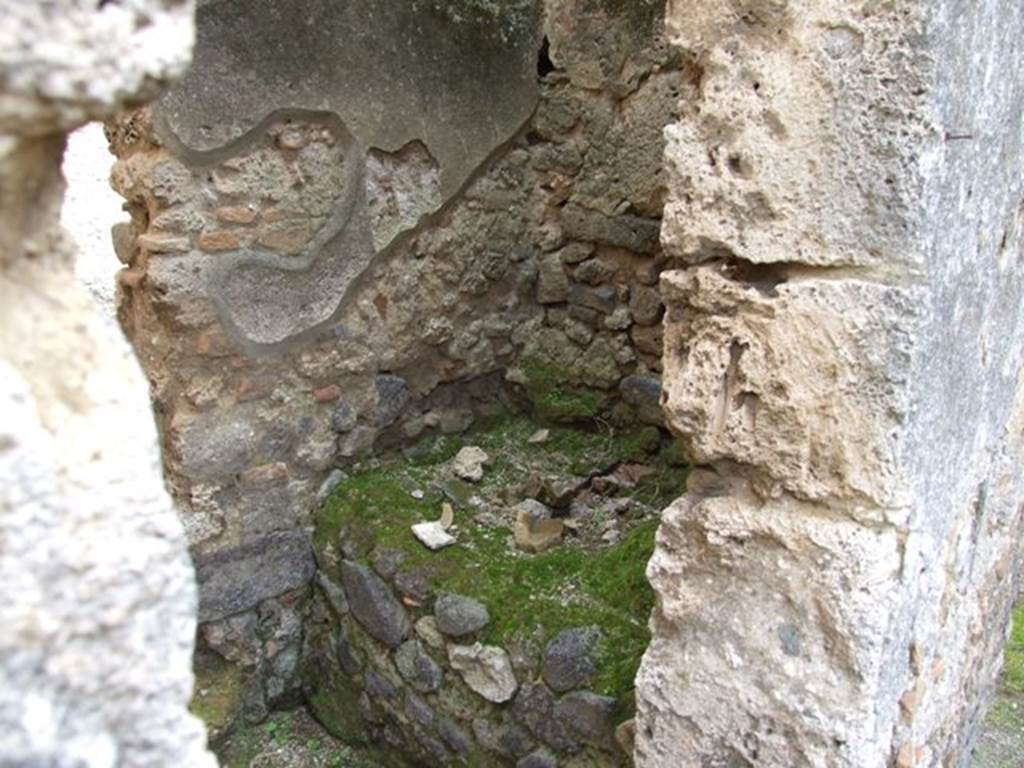 I.9.12 Pompeii. March 2009.  Room 7. Small room on east side of peristyle.