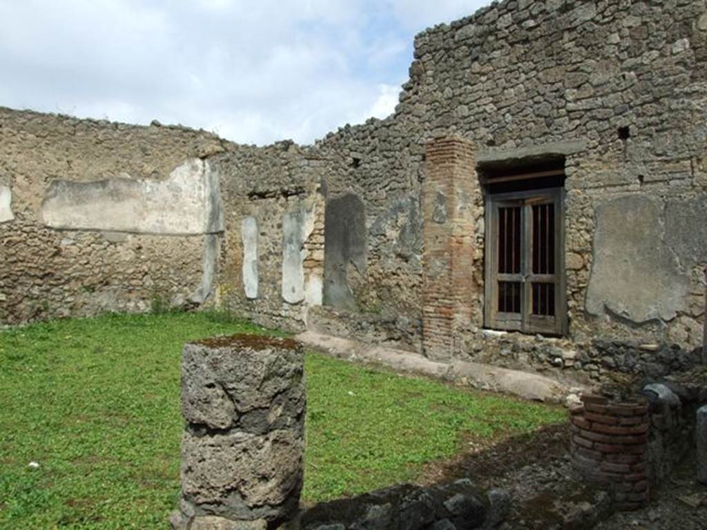 I.9.12 Pompeii. March 2009.  Room 5. Peristyle garden. Looking north east .

