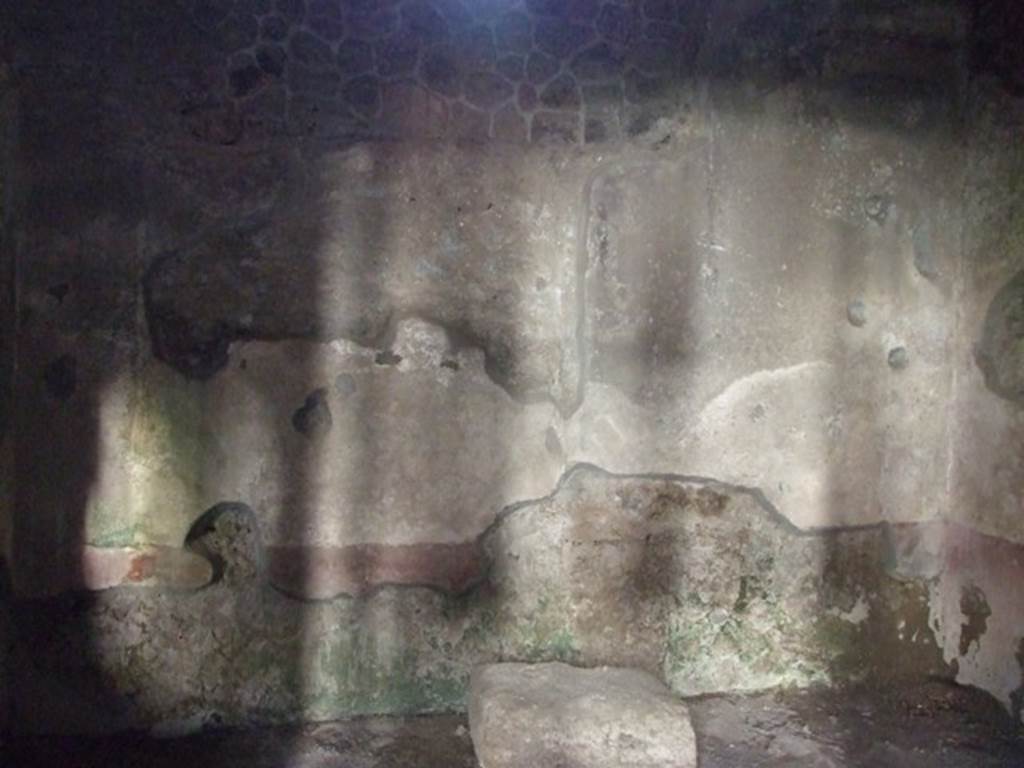 I.10.11 Pompeii.  March 2009.  Room 19.   South wall.