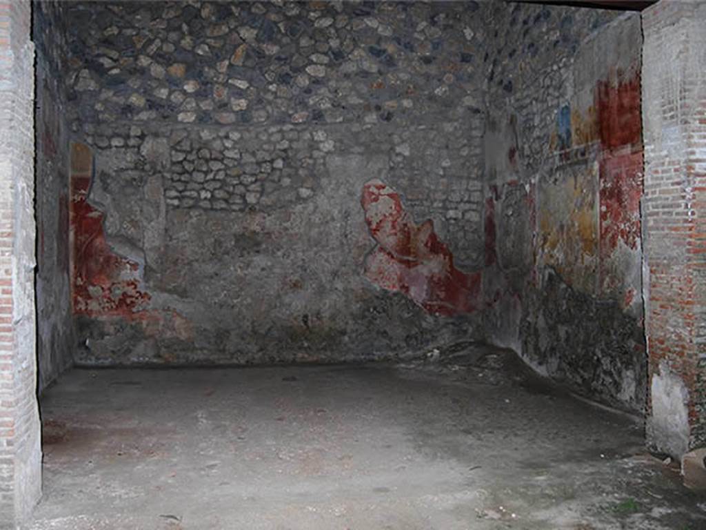 I.14.15 Pompeii. October 2013. Looking towards west wall of room on north side of bar-room.  Photo courtesy of Paula Lock.
