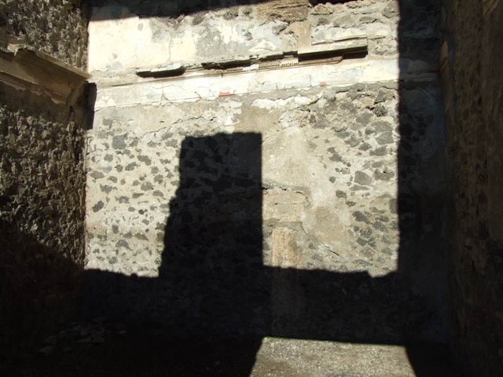 II.2.2 Pompeii.  March 2009. Room 3.  East wall.