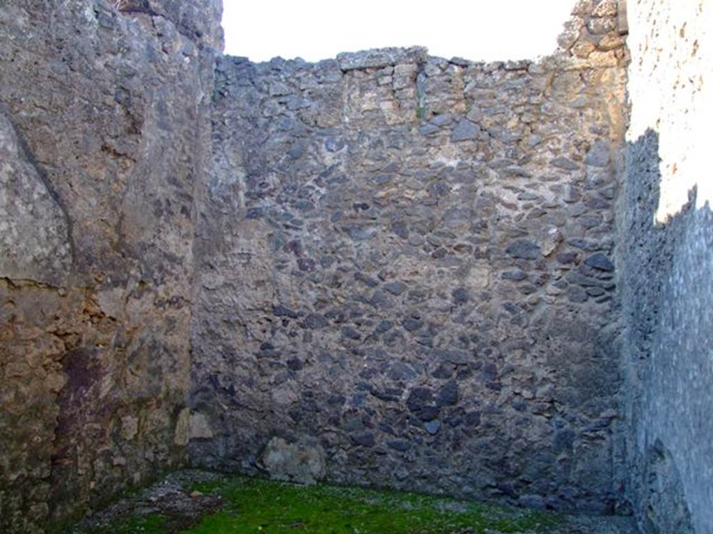 II.3.3 Pompeii.  March 2009.  Room 7,  North wall.