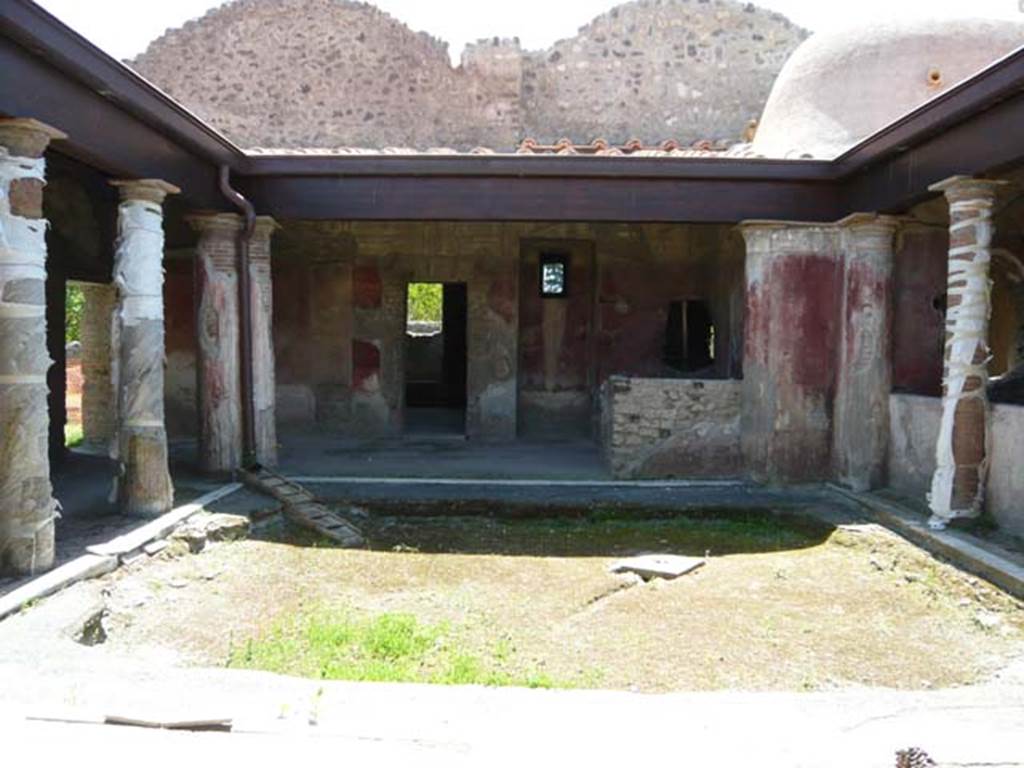 II.4.6 Pompeii. August 2021. Looking south from entrance doorway towards south portico. Photo courtesy of Robert Hanson.