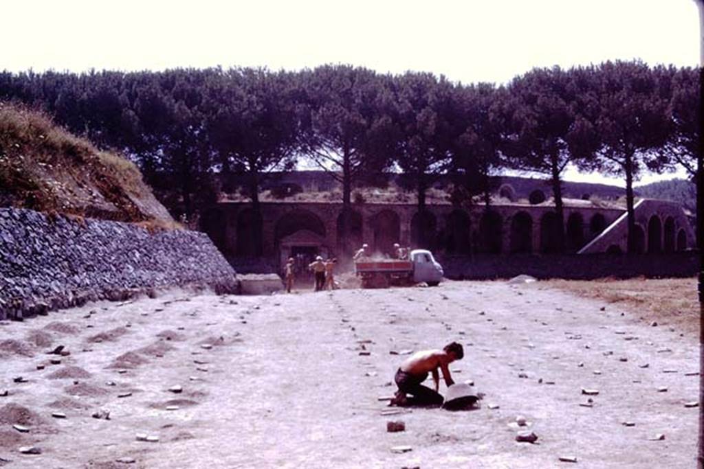 II.5 Pompeii. 1970. Looking south.  Photo by Stanley A. Jashemski.
Source: The Wilhelmina and Stanley A. Jashemski archive in the University of Maryland Library, Special Collections (See collection page) and made available under the Creative Commons Attribution-Non Commercial License v.4. See Licence and use details.
J70f0651
