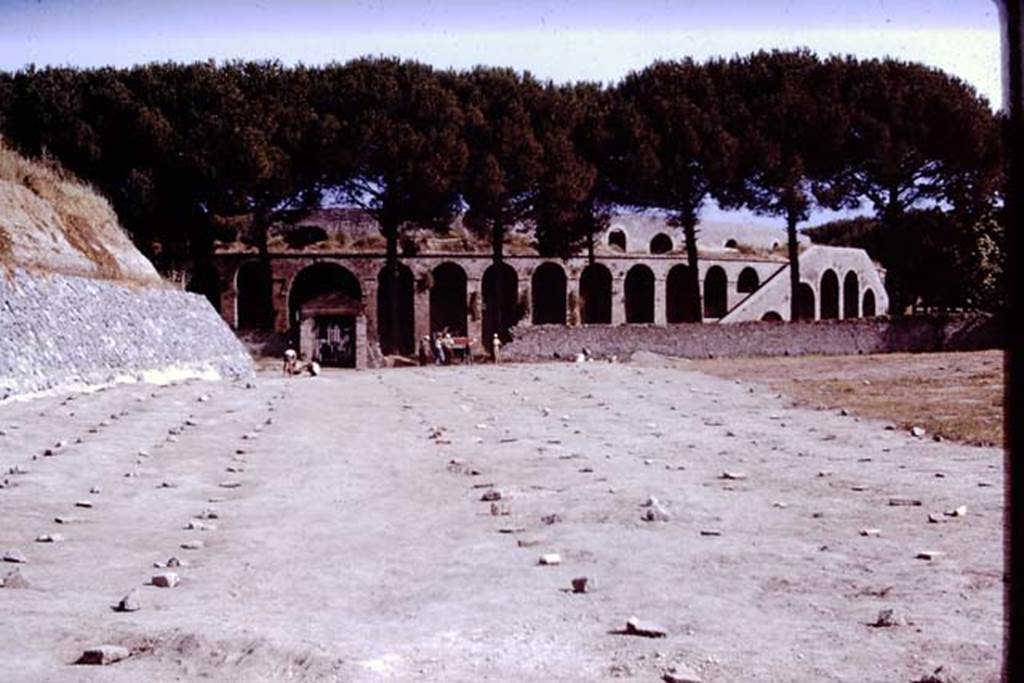 II.5 Pompeii. 1970. Looking south.    Photo by Stanley A. Jashemski.
Source: The Wilhelmina and Stanley A. Jashemski archive in the University of Maryland Library, Special Collections (See collection page) and made available under the Creative Commons Attribution-Non Commercial License v.4. See Licence and use details.
J70f0697
