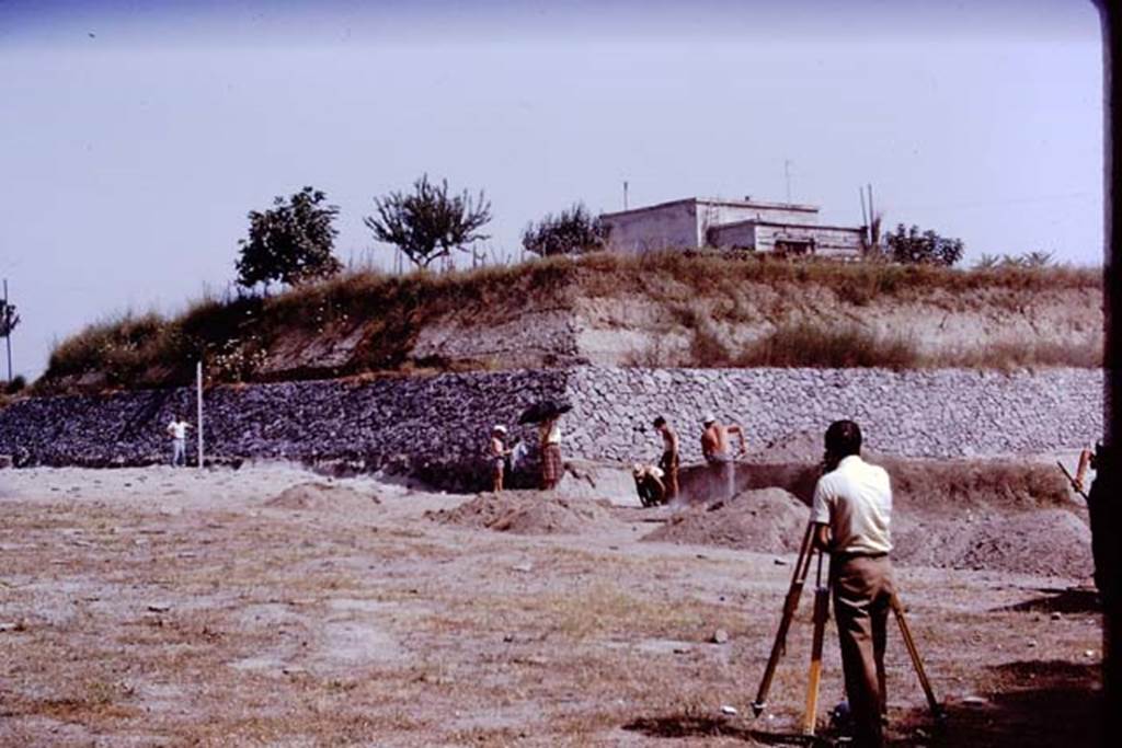 II.5 Pompeii. 1970. Sig. Sicignano and his workers.   Photo by Stanley A. Jashemski.
Source: The Wilhelmina and Stanley A. Jashemski archive in the University of Maryland Library, Special Collections (See collection page) and made available under the Creative Commons Attribution-Non Commercial License v.4. See Licence and use details.
J70f0788
