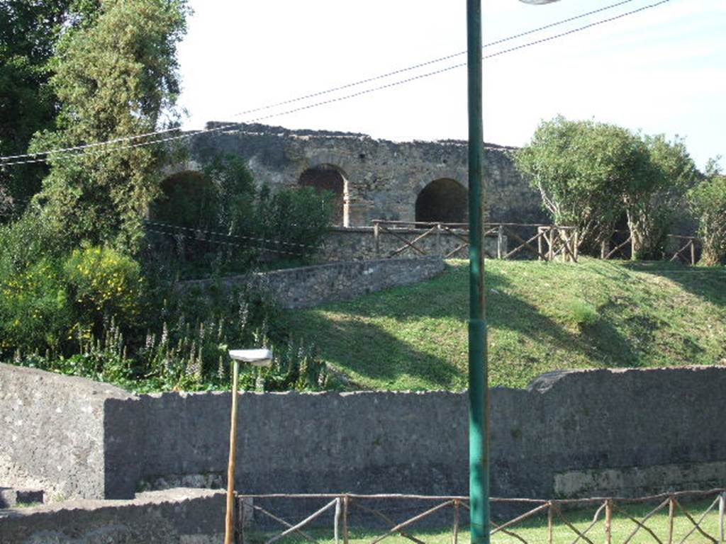 II.6 Pompeii. May 2006. Amphitheatre from Tower IV, looking north.