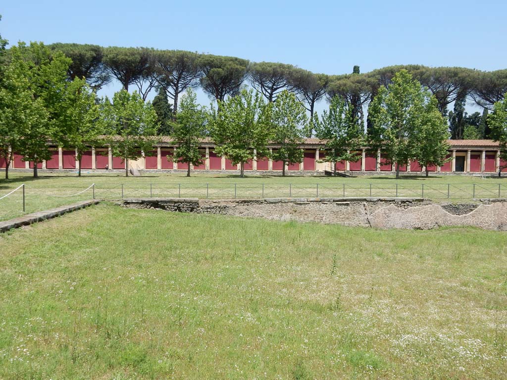 II.7.3 Pompeii. Palaestra. December 2006. View of Piscina or swimming pool.