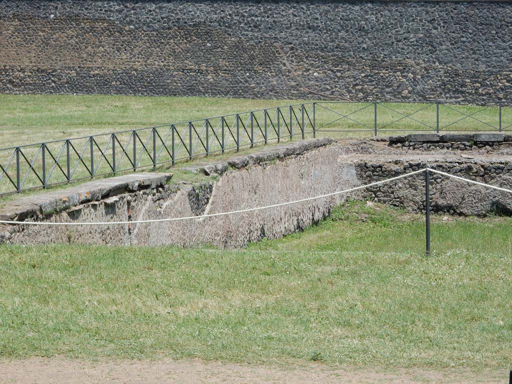 II.7 Pompeii. June 2019. Looking towards north-east corner of pool and doorway at II.7.3. Photo courtesy of Buzz Ferebee.