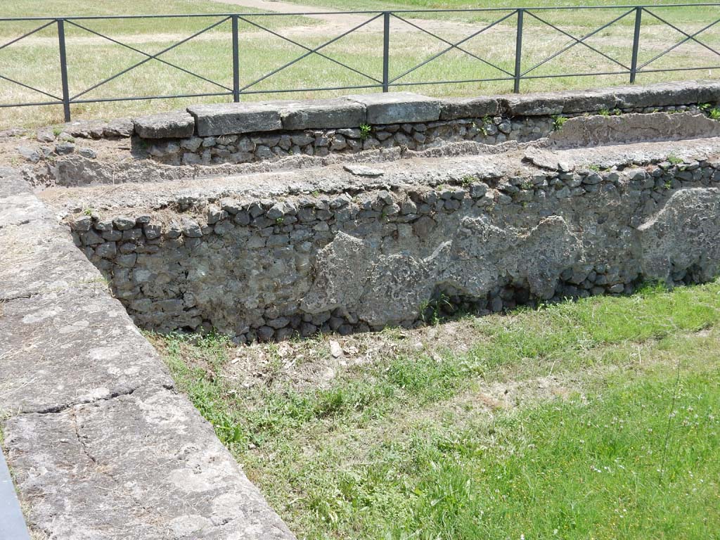 II.7 Pompeii. June 2019. Detail of north-east corner of pool, looking east. Photo courtesy of Buzz Ferebee.