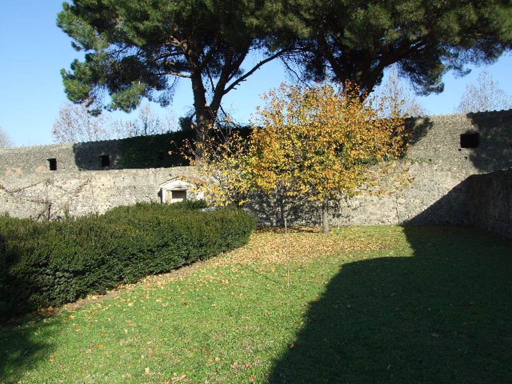 II.8.6 House of the Garden of Hercules.    Garden.