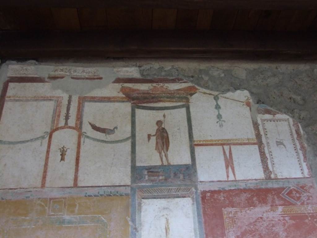 III.4.b. Pompeii.  March 2009.  Room 4.  Exedra.  Upper north wall.