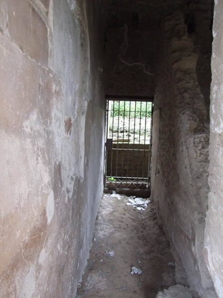 III.4.b. Pompeii.  March 2009.  Room 1. Staircase to upper floor.