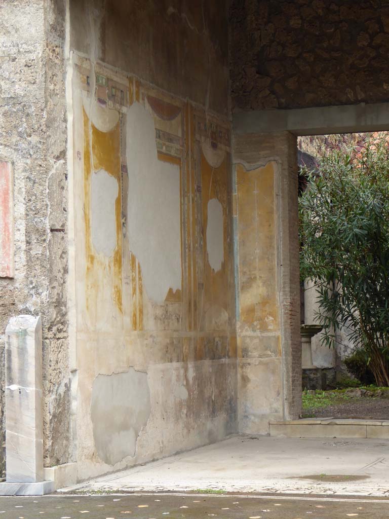 V.1.26 Pompeii. January 2017. Room “i”, looking towards north wall of tablinum.
Foto Annette Haug, ERC Grant 681269 DÉCOR.

