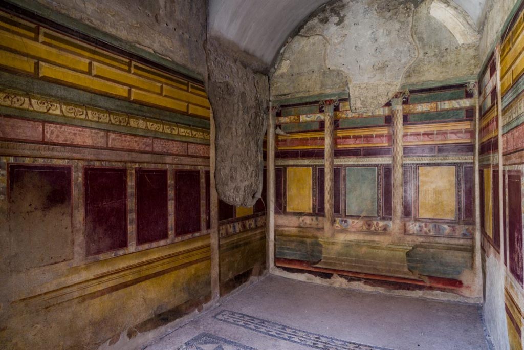 V.2.i Pompeii. July 2023. Room 18, bedroom or small dining room.
Photograph © Parco Archeologico di Pompei.
