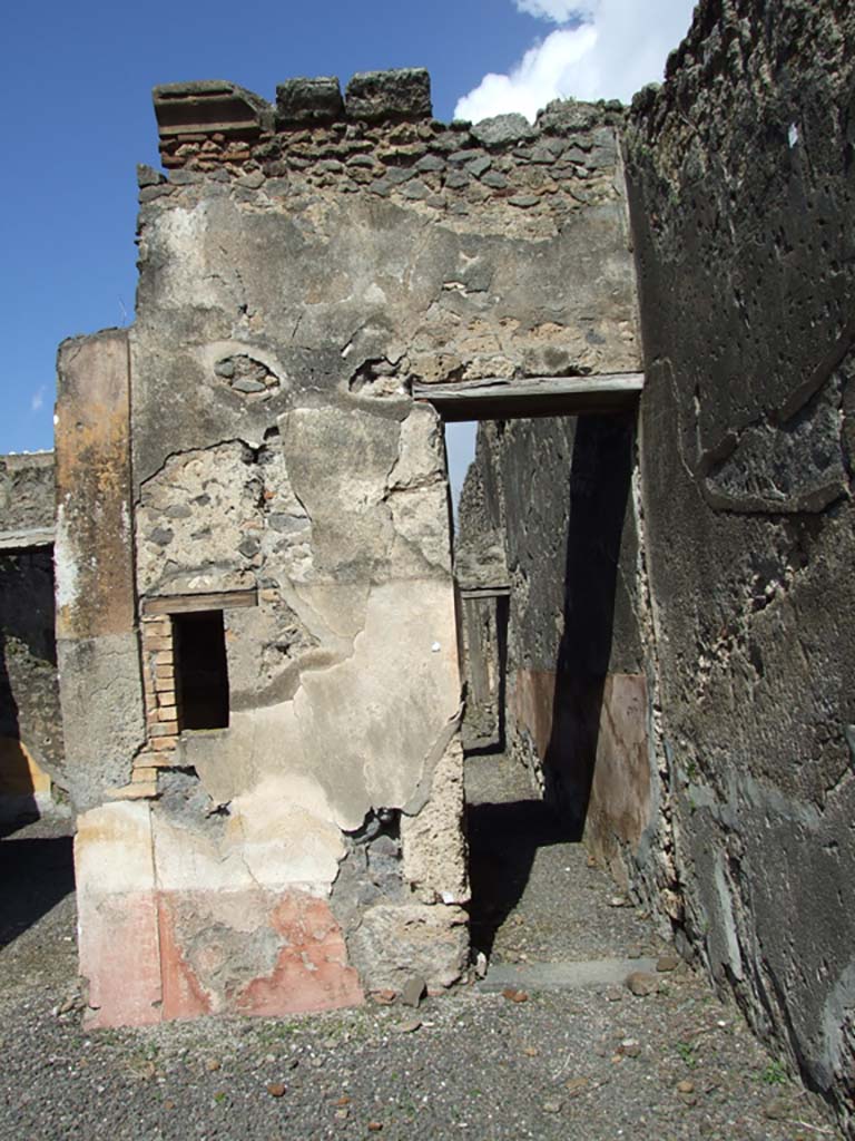 V.4.3 Pompeii. March 2009. Looking north from atrium, to corridor to rear.