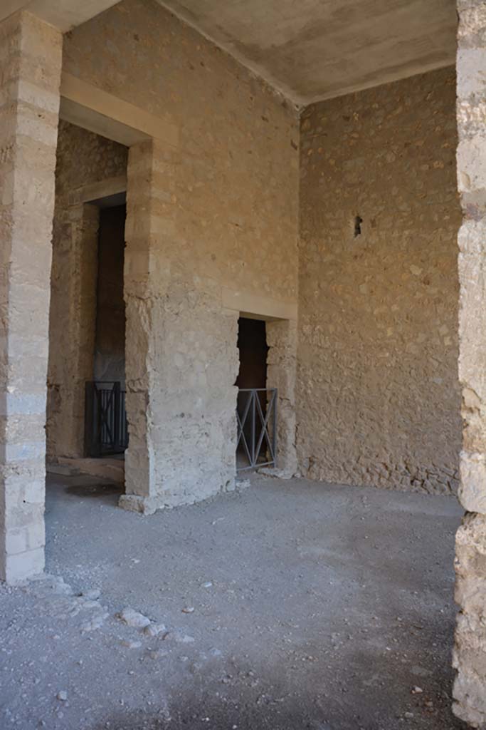 VI.2.3 Pompeii. December 2017. Looking towards north wall of shop-room, from VI.2.4.
Foto Annette Haug, ERC Grant 681269 DCOR.
