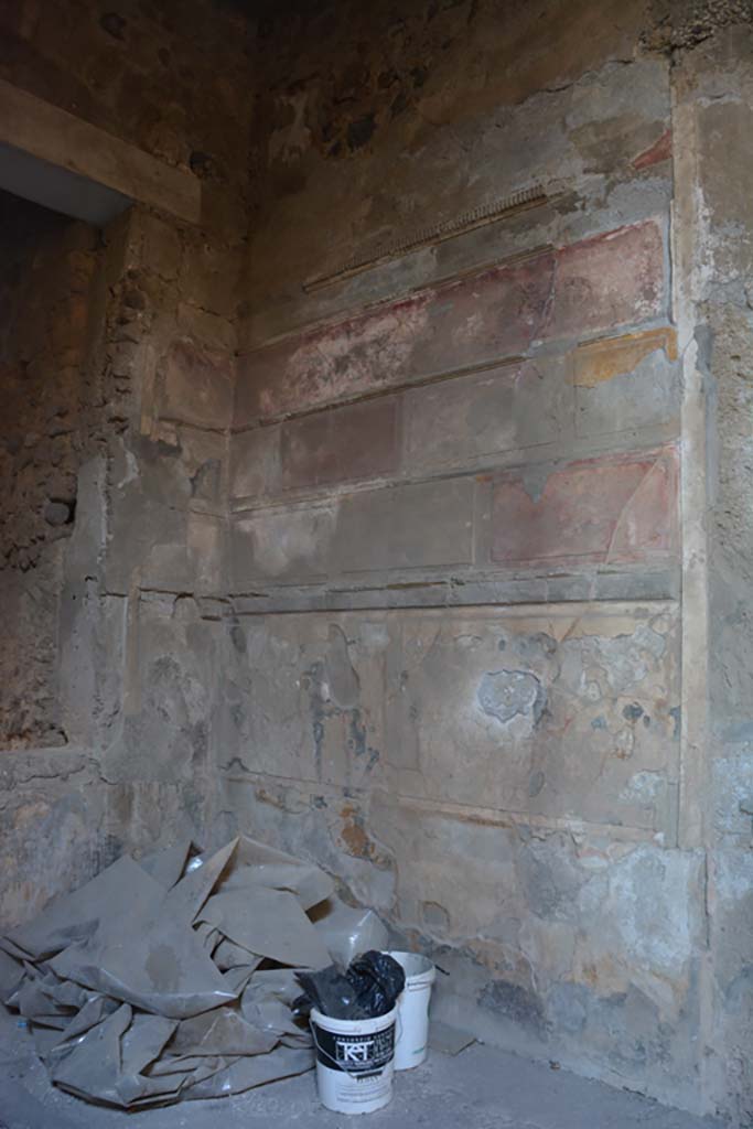 VI.2.4 Pompeii. December 2017. Looking towards east wall of north ala.
Foto Annette Haug, ERC Grant 681269 DÉCOR.
