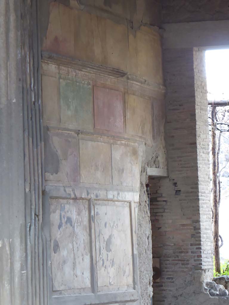 VI.2.4 Pompeii, January 2017. Looking towards upper north wall of tablinum.
Foto Annette Haug, ERC Grant 681269 DÉCOR.

