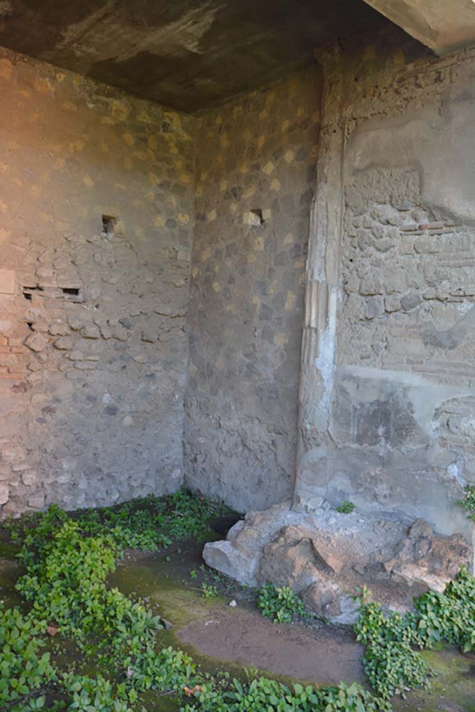 VI.2.4 Pompeii. December 2017. Looking towards north-west corner and north wall.
Foto Annette Haug, ERC Grant 681269 DCOR.
