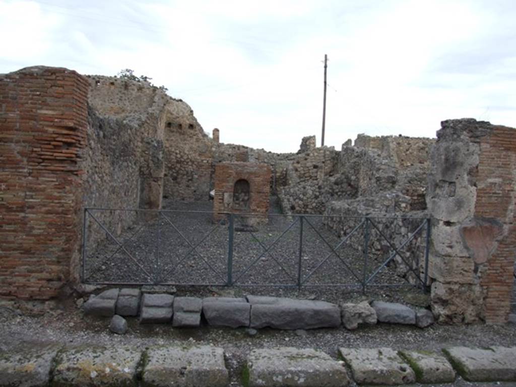 VI.3.11 Pompeii. December 2007. VI.3.10 left with grooved sill and VI.3.11 right.  