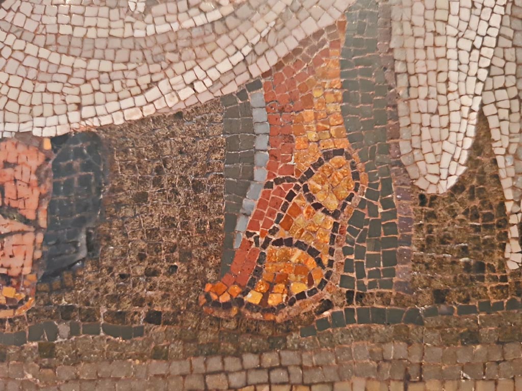 VI.8.3/5 Pompeii. September 2024. Detail from mosaic emblema in tablinum. Photo courtesy of Giuseppe Ciaramella.