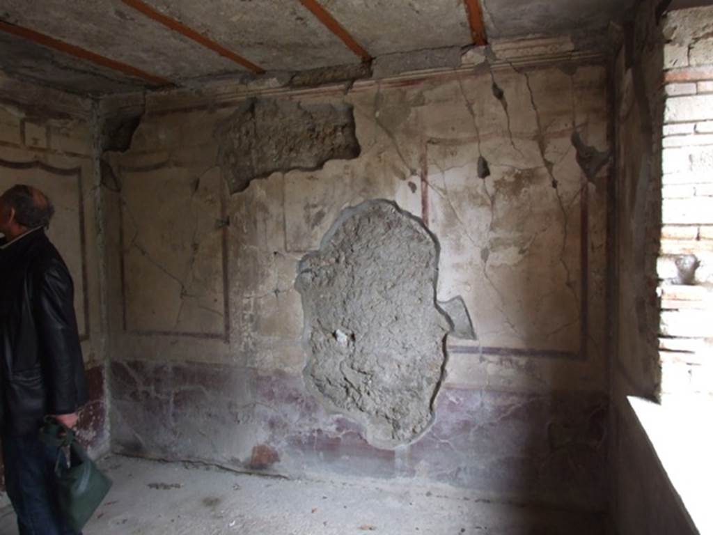 VI.9.6 Pompeii.  March 2009.  Room 21.  North wall.