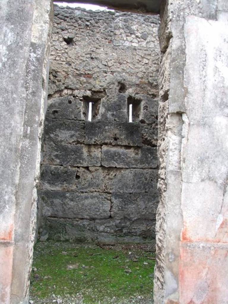 VI.10.11 Pompeii.  March 2009.  Room 11.  Cubiculum on west side of atrium.  West wall.