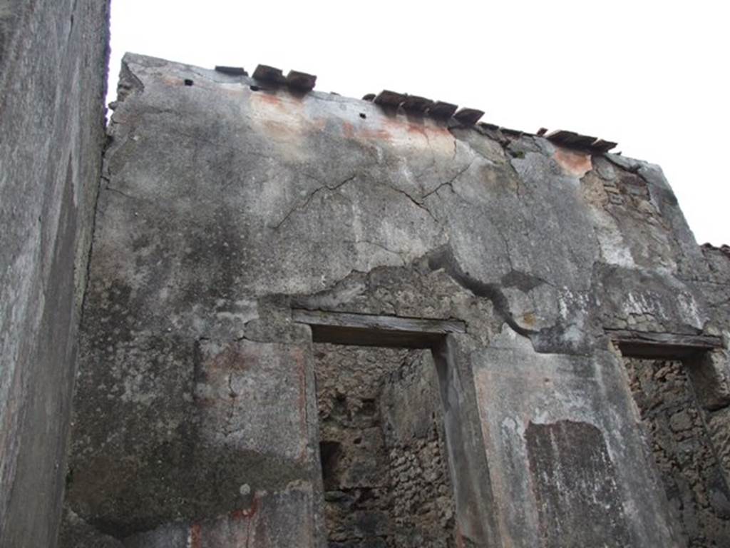 VI.10.11 Pompeii. March 2009. Doorway to room 12, cubiculum on west side of atrium.

