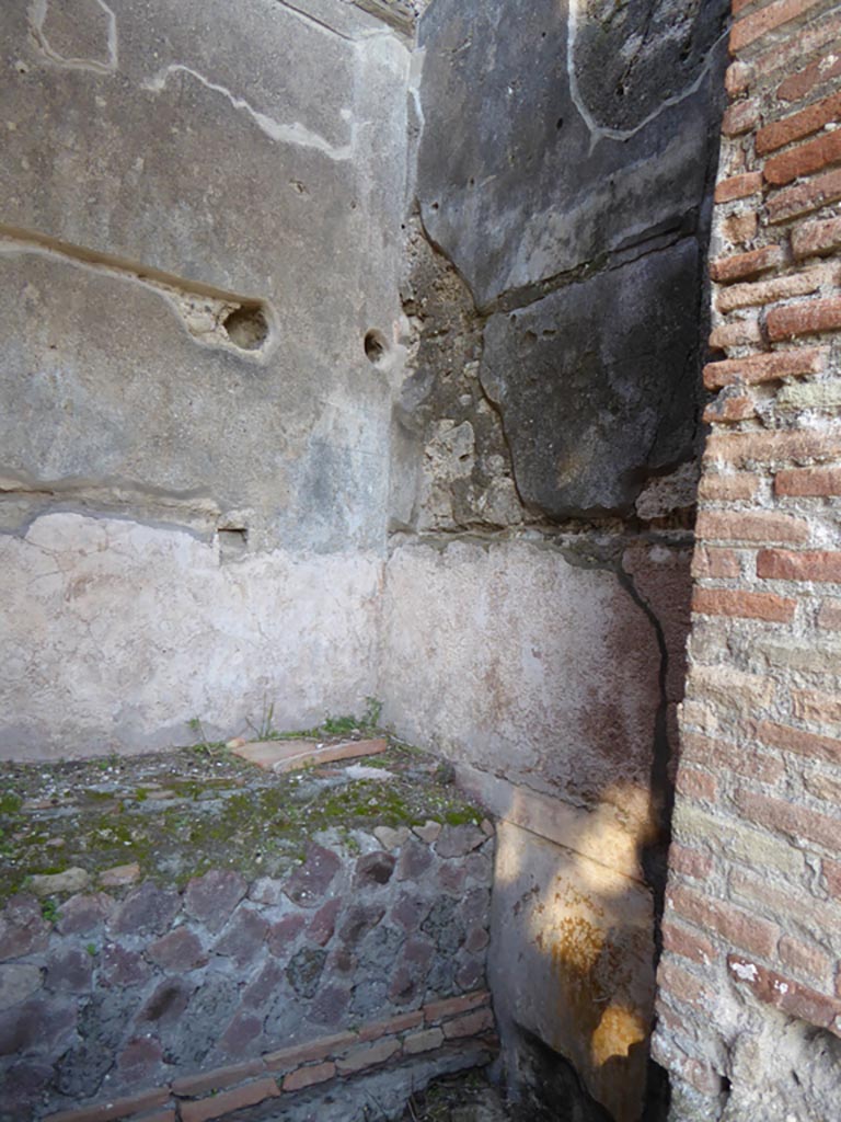 VI.12.2 Pompeii. January 2017. Looking towards north-east corner.
Foto Annette Haug, ERC Grant 681269 DÉCOR.
