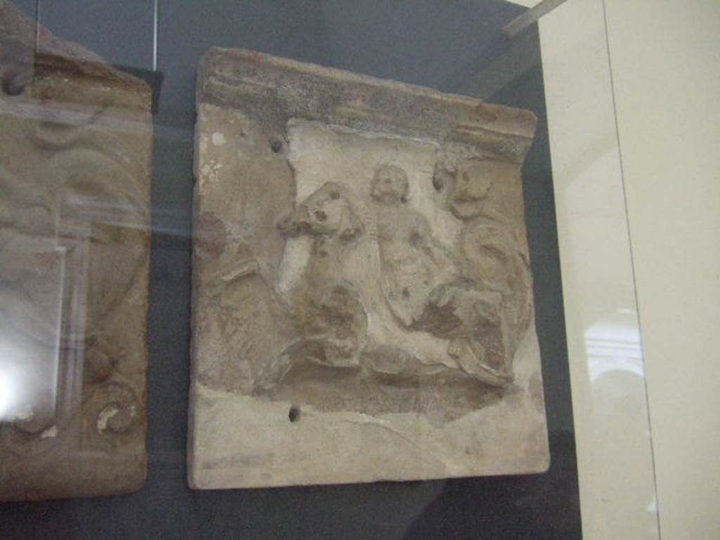 VI.12.2 Pompeii. Terracotta facing with Nereid on a sea horse. Found in first peristyle.  Now in Naples Archaeological Museum.  Inventory number 21518.