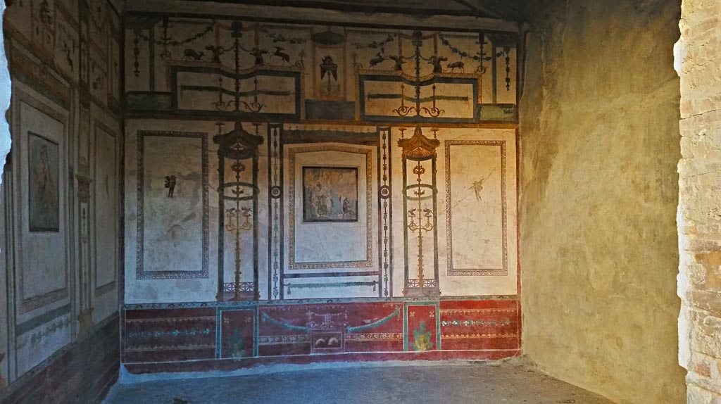 VI.15.8 Pompeii. December 2019. 
Looking towards east wall, south-east corner and south wall of oecus. Photo courtesy of Giuseppe Ciaramella.
