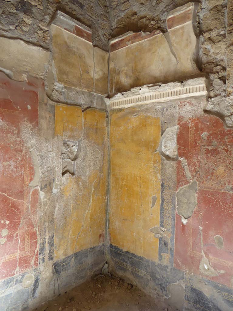 VI.16.7 Pompeii. September 2015. Looking towards north-west corner of cubiculum C.
Foto Annette Haug, ERC Grant 681269 DCOR.
