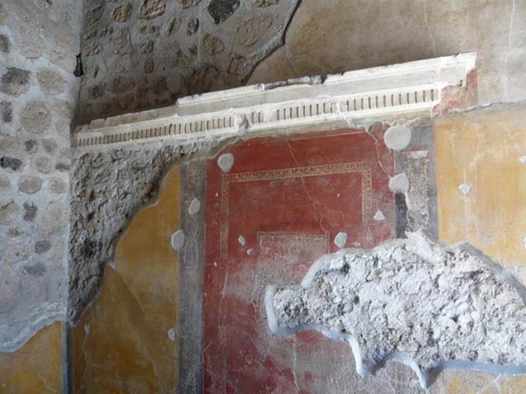 VI.16.7 Pompeii. June 2013. Room C, south wall with remains of cornice.
Photo courtesy of Buzz Ferebee.
