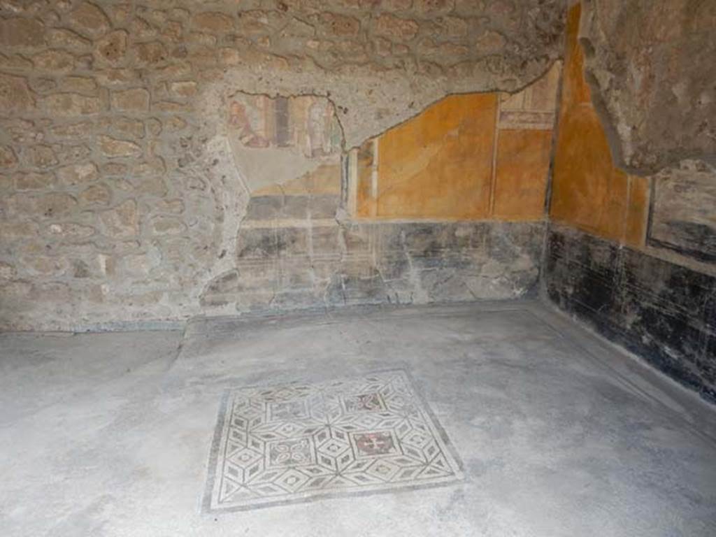 VI.16.7 Pompeii. May 2016. Room E, looking west across tablinum. Photo courtesy of Buzz Ferebee.
