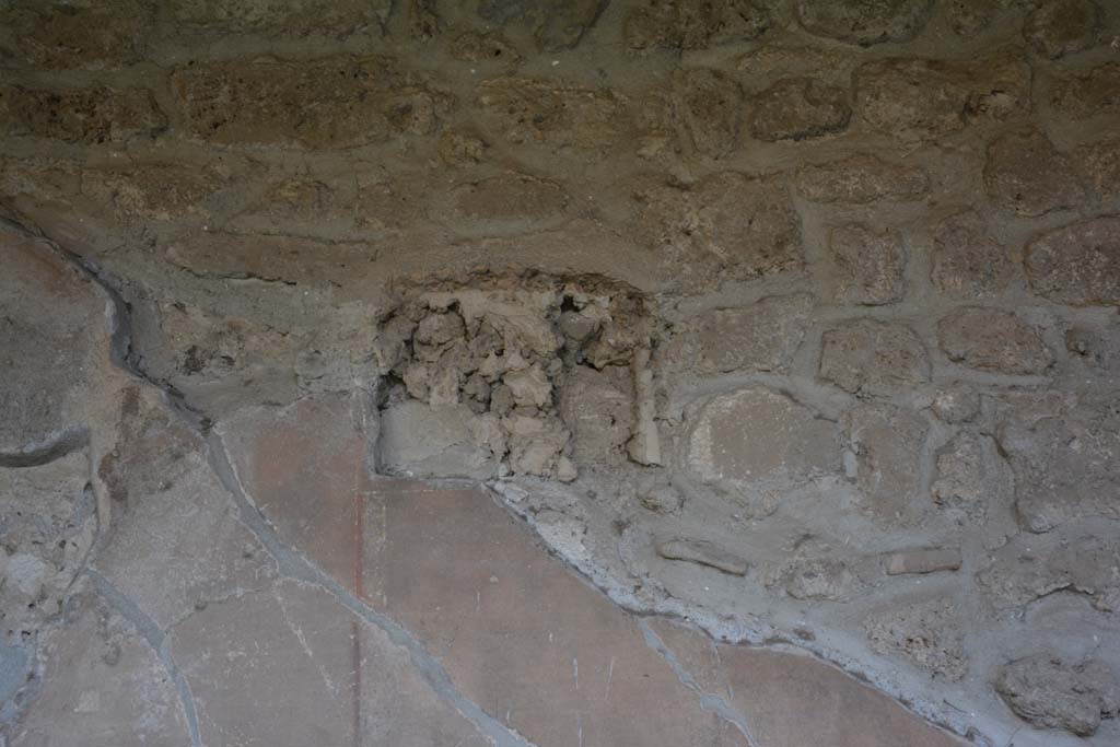 VI.16.7 Pompeii. March 2019. South wall of portico.
Foto Annette Haug, ERC Grant 681269 DÉCOR.
