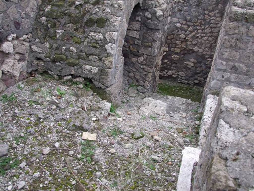 VI.17.10 Pompeii. December 2007. Steps to lower floor, on south side of entrance, see VI.17.11.