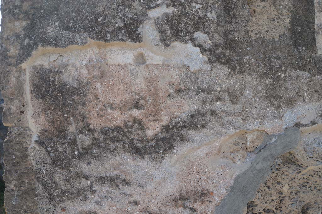 VI.17.32 Pompeii. March 2019. Looking west towards detail from south side of entrance doorway.
Foto Taylor Lauritsen, ERC Grant 681269 DCOR.
