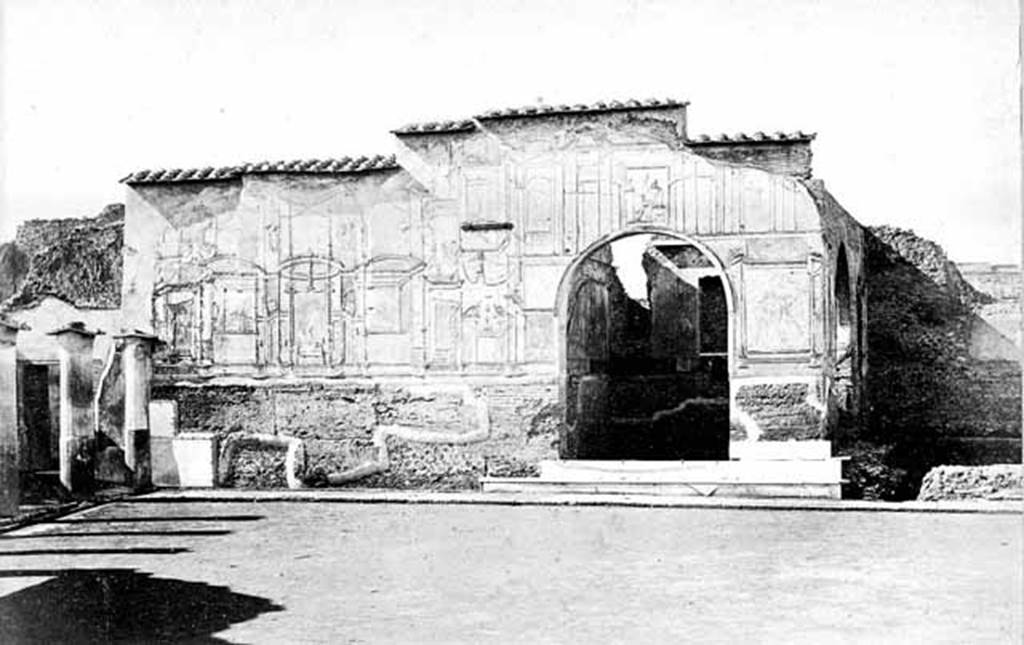 VII.1.8 Pompeii Stabian Baths. About 1870. South-west corner of gymnasium C with destrictarium E and nymphaeum F. The  destrictarium was a room for preparing before, and cleaning with strigil after, gymnastic exercise. Photo courtesy of Rick Bauer.