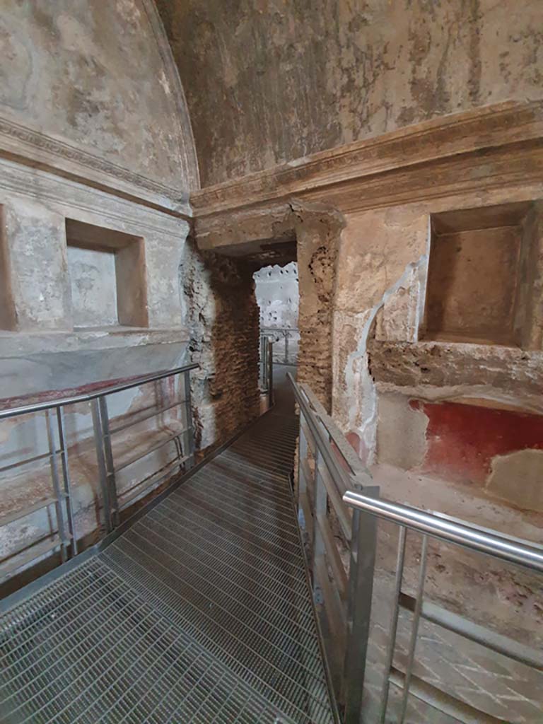 VII.1.8 Pompeii. July 2021. South-east corner of womens changing room 11, with doorway to tepidarium 10, in centre.  
Foto Annette Haug, ERC Grant 681269 DCOR

