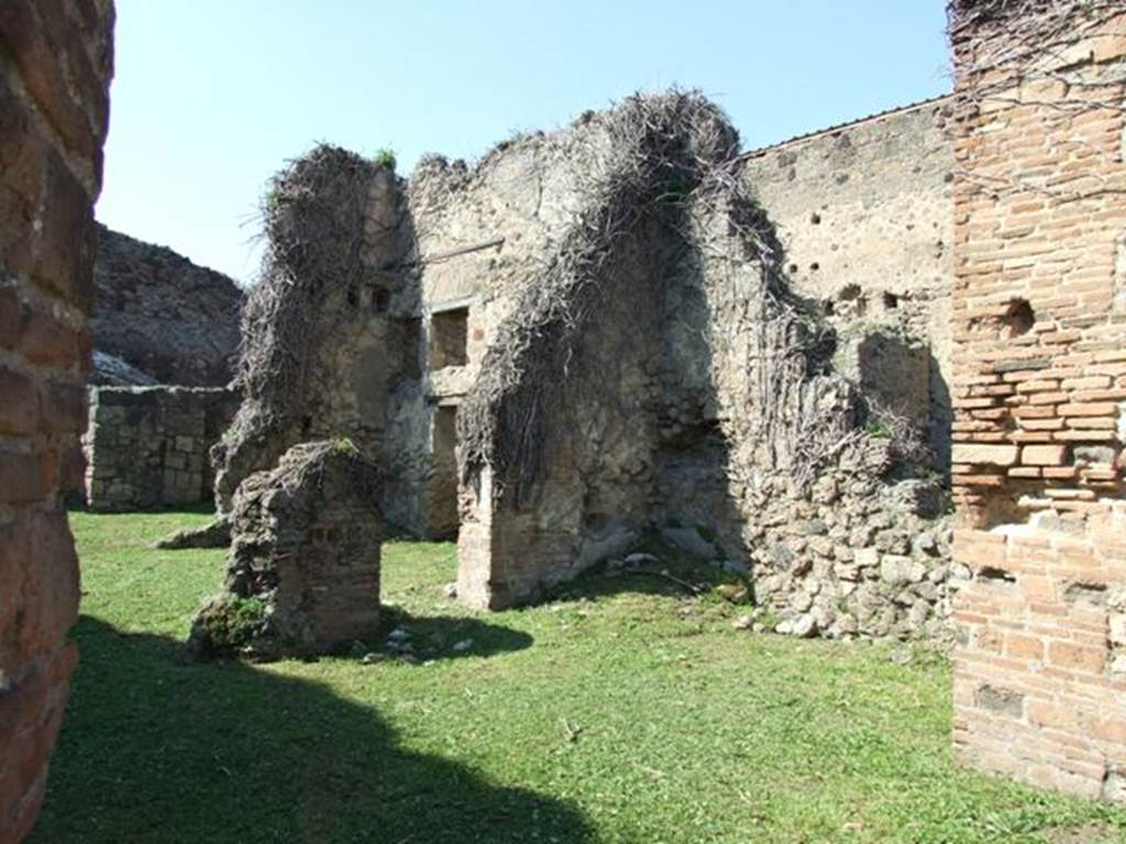 VII.4.39 Pompeii. March 2009. Looking north west from entrance.