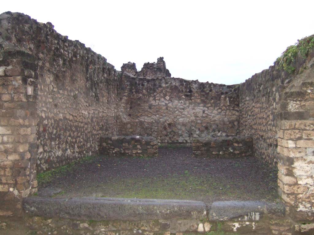 VII.7.1 Pompeii. December 2005. Looking north towards shop entrance.