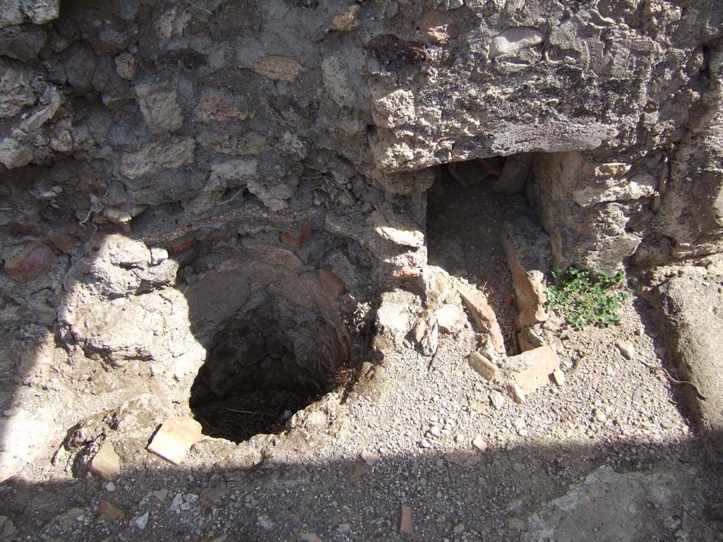 VII.15.5 Pompeii. September 2005.
