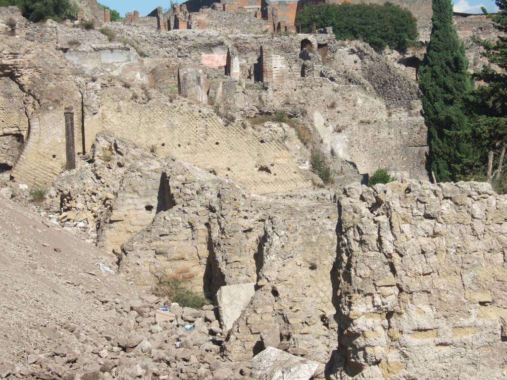 VIII.1.3 Pompeii. September 2005. Rear of Temple of Venus looking east towards VIII.1 and VIII.2 at lower level.