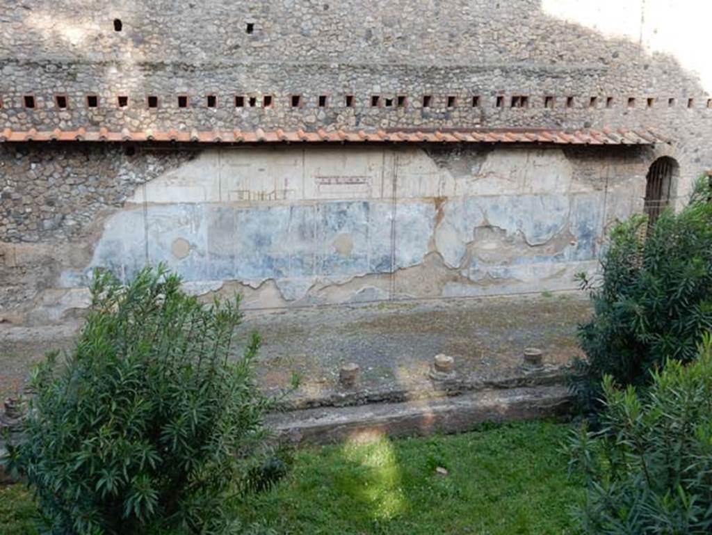 VIII.1.a Pompeii. May 2015. Looking east across portico. Photo courtesy of Buzz Ferebee.