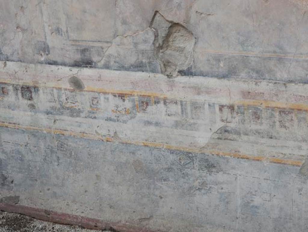 VIII.1.a, Pompeii. May 2018. Detail of painted wall. Photo courtesy of Buzz Ferebee.