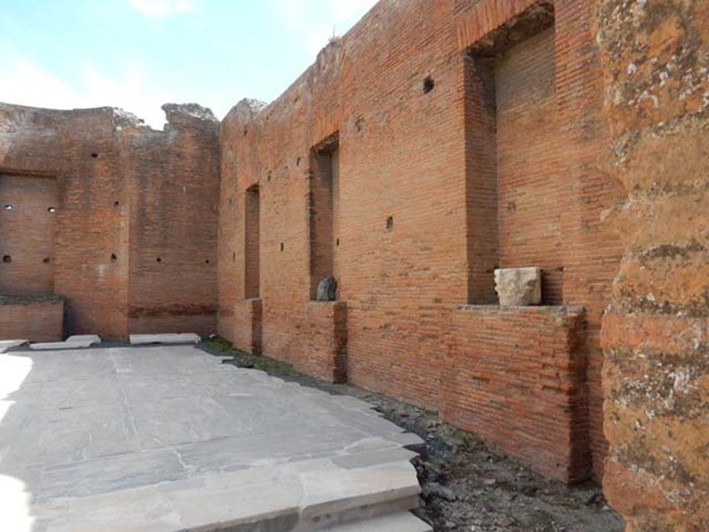 VIII.2.6 Pompeii. May 2018. Looking towards west side. Photo courtesy of Buzz Ferebee.