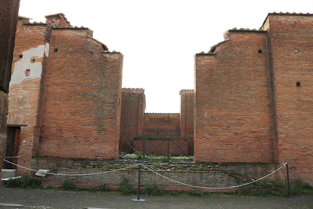 VIII.2.8 Pompeii. December 2018. Looking towards entrance doorway on south side of Forum. Photo courtesy of Aude Durand.