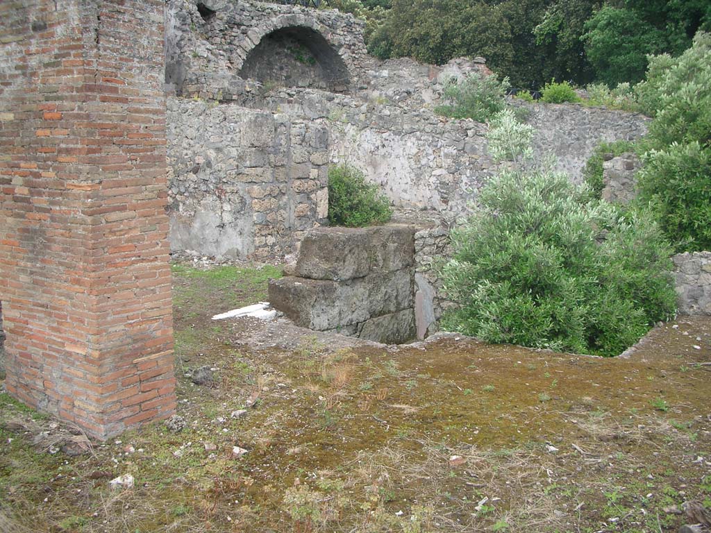 VIII.2.36-37 Pompeii. May 2011. Lower level, looking north-east across portico. Photo courtesy of Ivo van der Graaff.